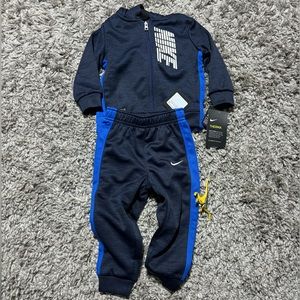 Toddler boys 18M Nike dri-fit sweatsuit